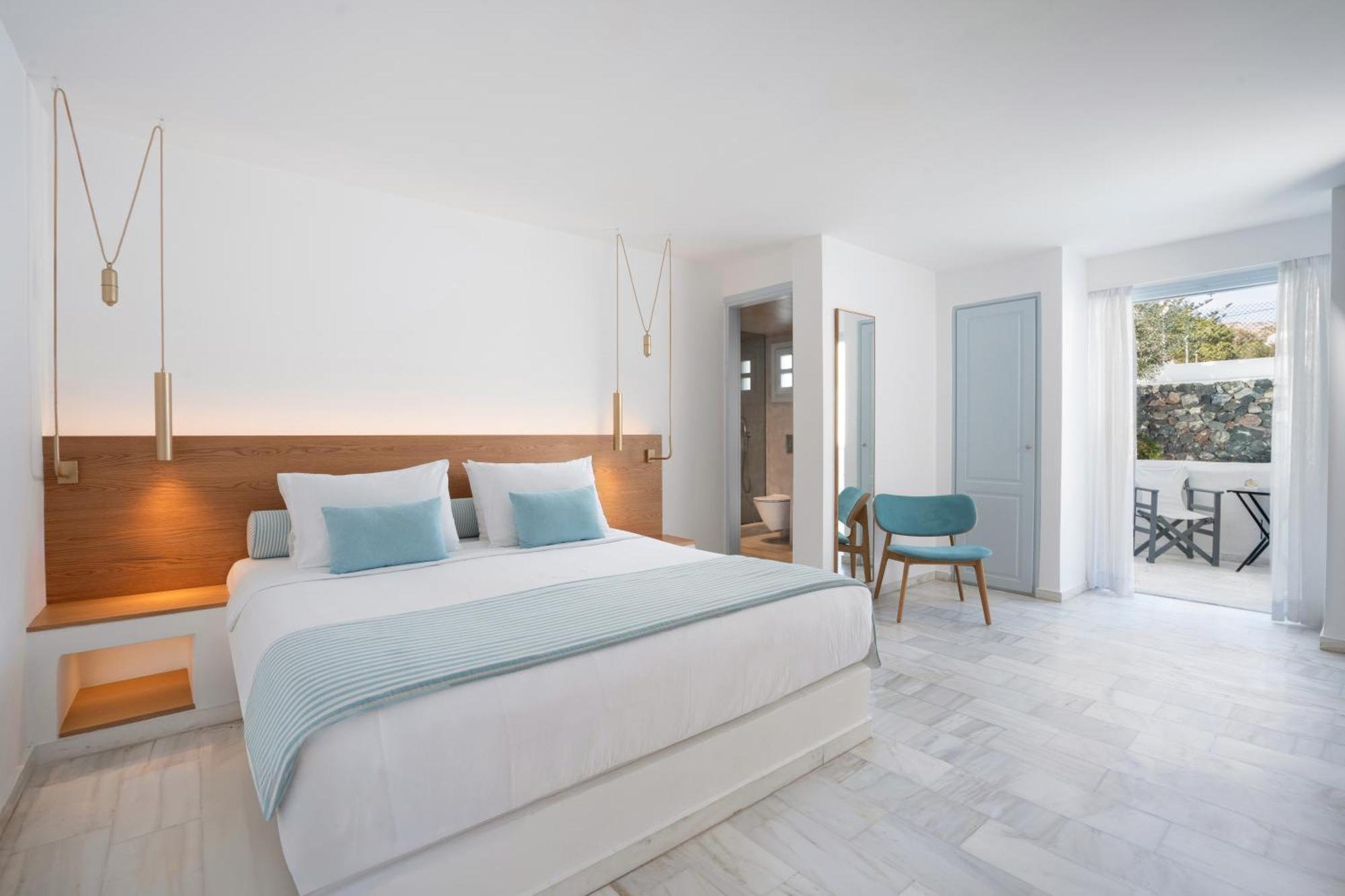 Santorini Kastelli Resort Kamári Exterior foto Deluxe Room